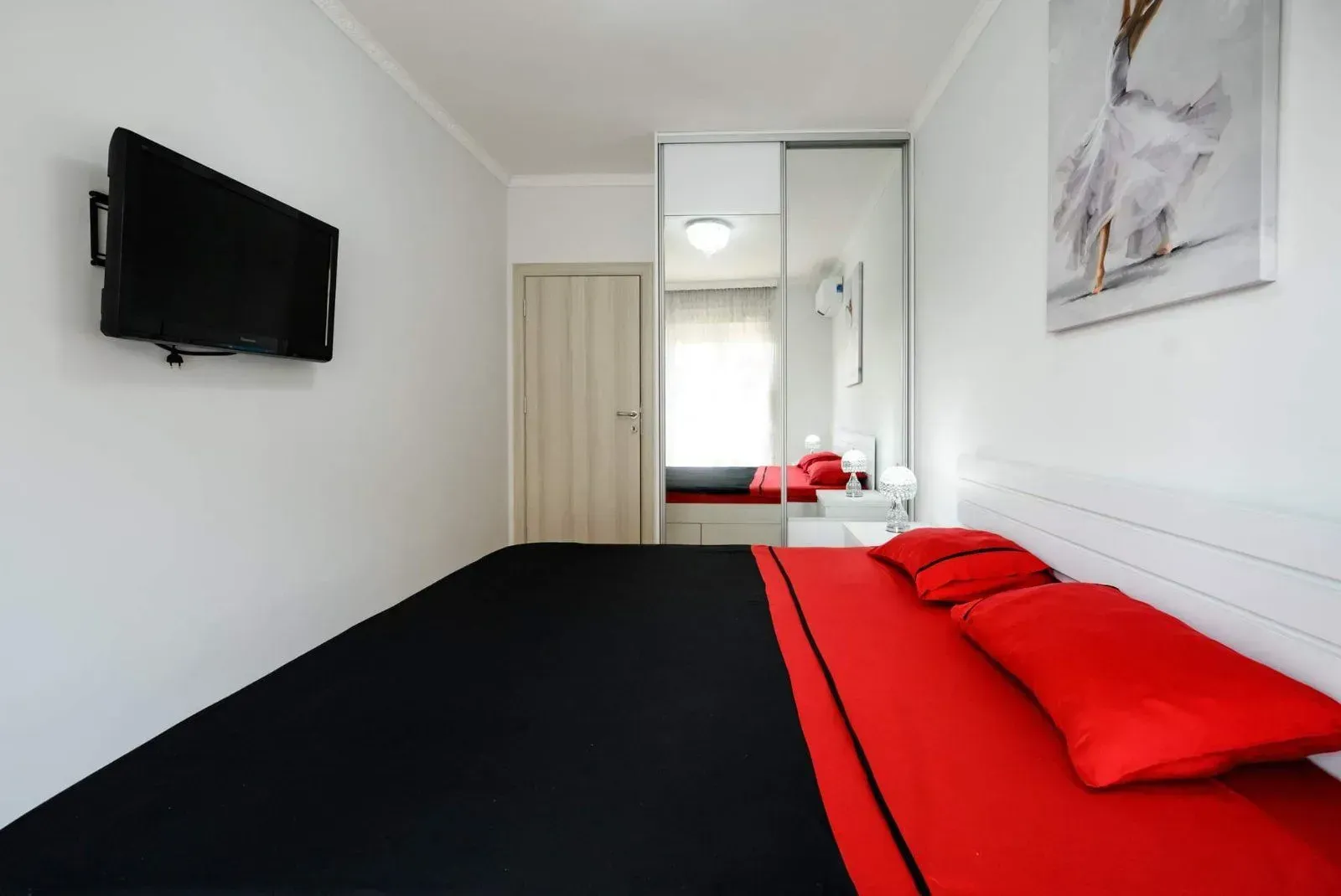 Izdavanje, dvosoban stan, 65m², Stari Aerodrom, Podgorica