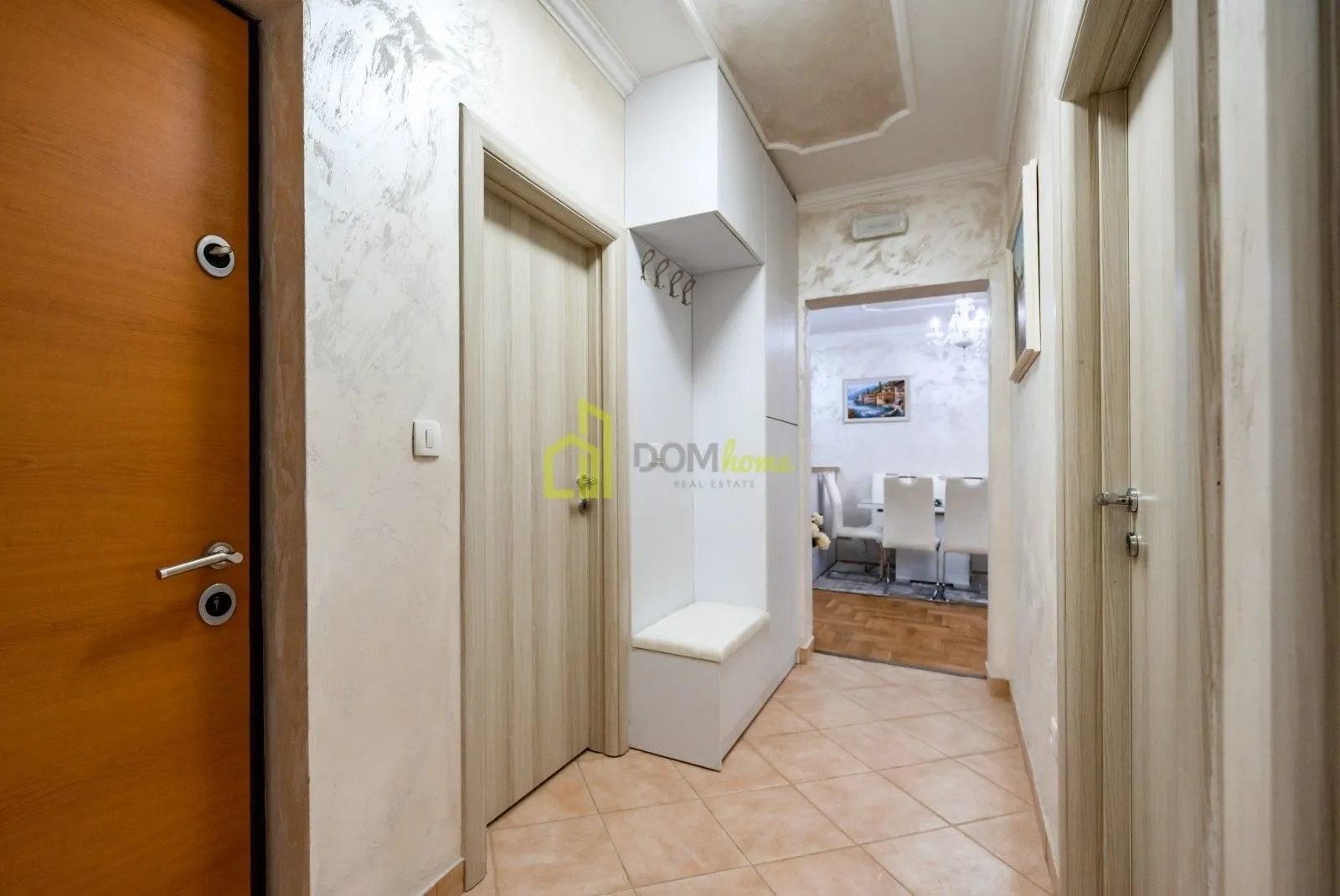Izdavanje, dvosoban stan, 65m², Stari Aerodrom, Podgorica