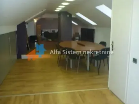 Izdavanje, stan, 220m², Stari Grad, Beograd - image 11