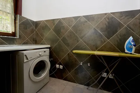 Prodaja, kuća, 235m², Kostanjica, Kotor - image 15
