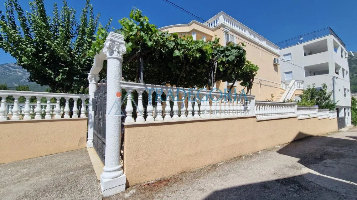 Prodaja, kuća, 194m², Sutomore, Bar