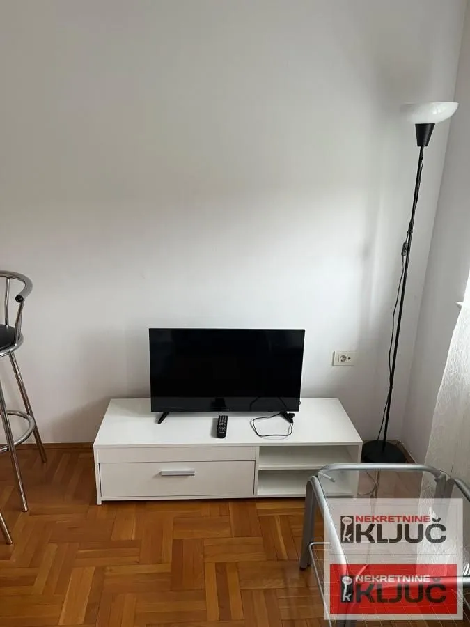 Rent, studio apartment, 26m², Grbavica, Novi Sad Sve Podlokacije