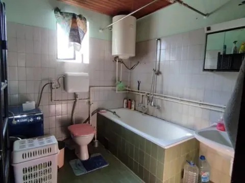 Prodaja, kuća, 300m², Batočina, Srbija - image 7