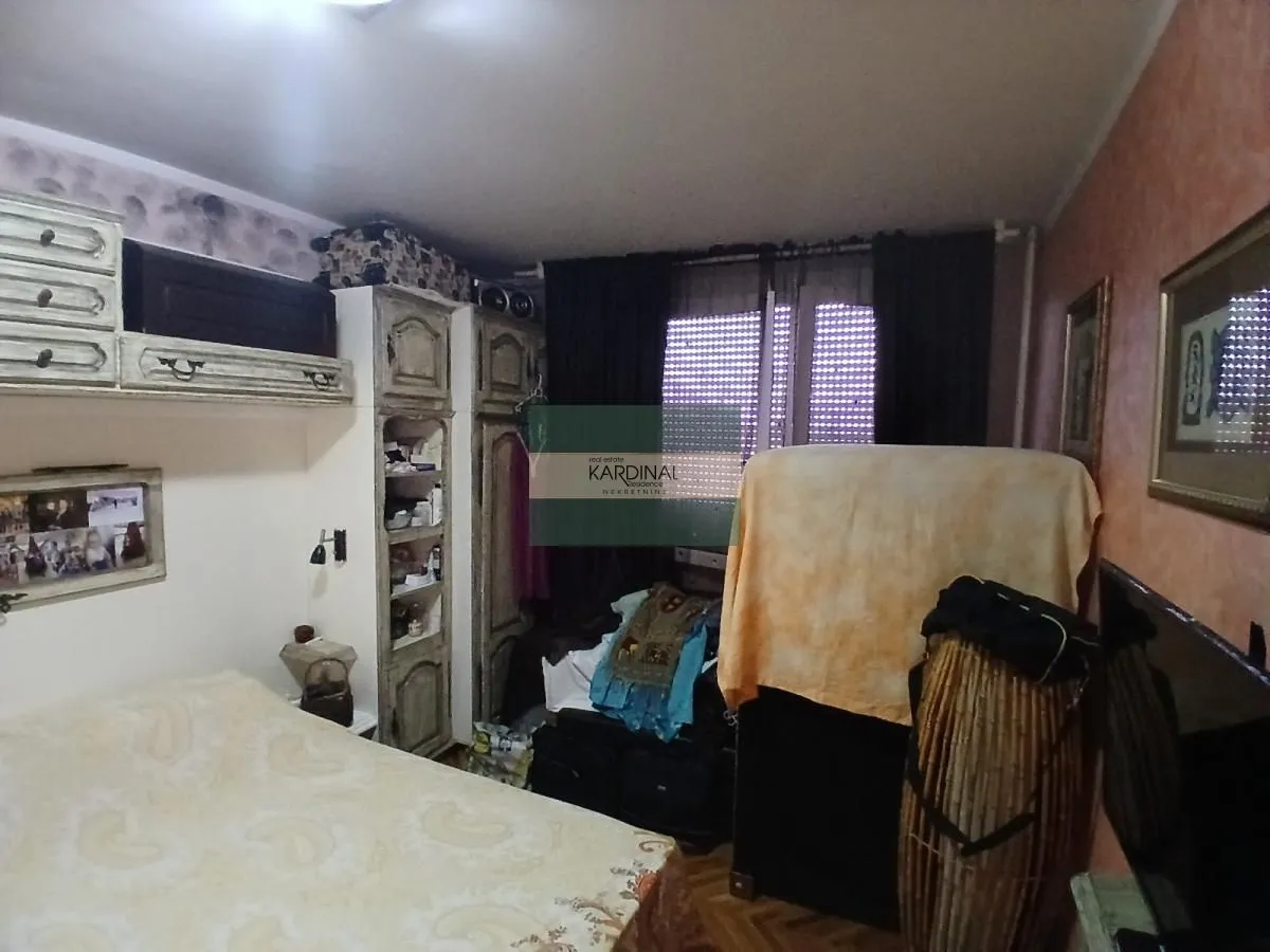Prodaja, trosoban stan, 73m², Centar, Jagodina