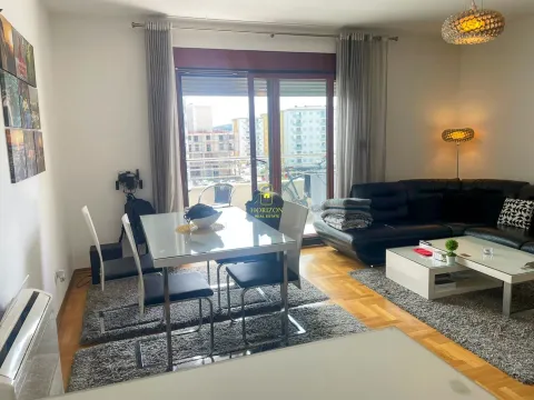 Prodaja, dvosoban stan, 69m², Pobrežje, Podgorica - image 1
