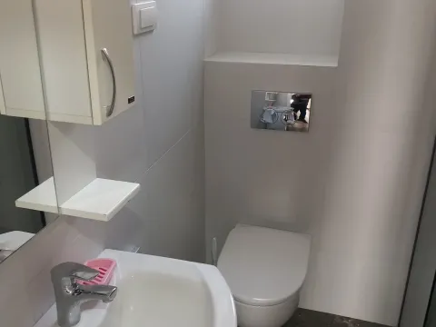 Rent, one bedroom apartment, 50m², Kalimanj, Tivat - image 9