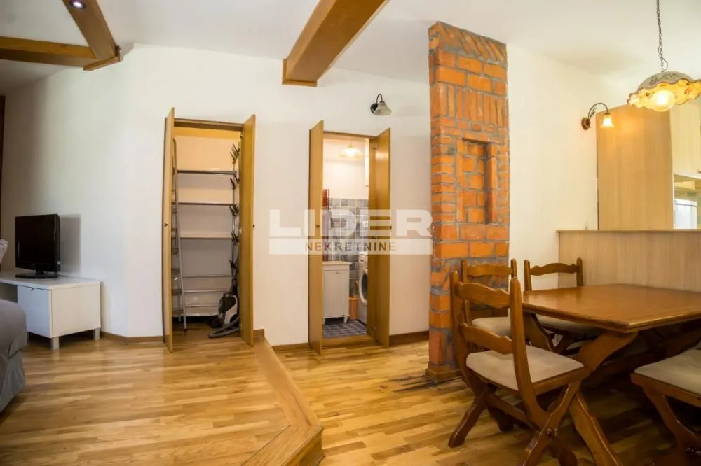 Sale, three bedroom apartment, 69m², Stari Grad, Beograd