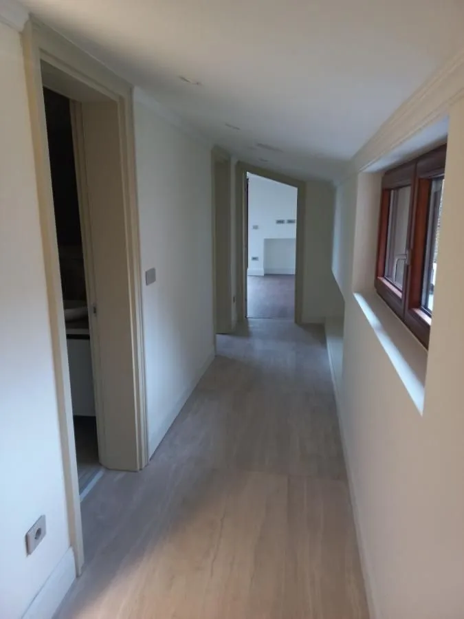 Izdavanje, četvorosoban stan, 155m², Savski Venac, Beograd