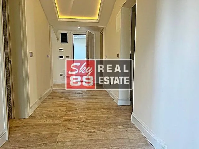 Rent, four bedroom apartment, 173m², Senjak, Beograd