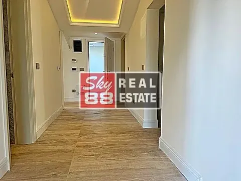 Izdavanje, četvorosoban stan, 173m², Savski Venac, Beograd - image 10