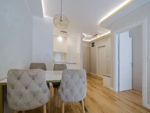 Prodaja, jednosoban stan, 42m², Central Point, Podgorica - image 10
