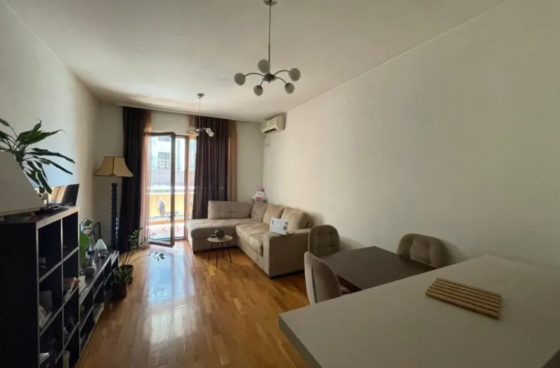 Prodaja, jednosoban stan, 49m², Centar, Podgorica