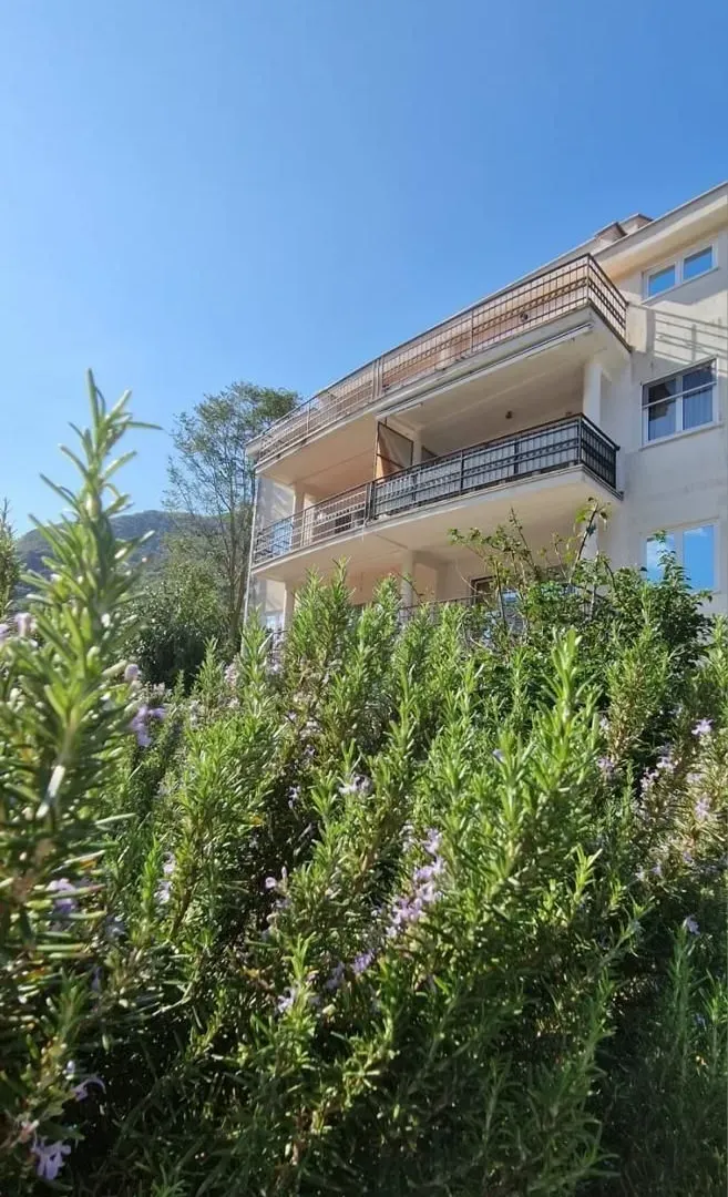 Prodaja, trosoban stan, 97m², Prčanj, Kotor