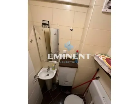 Izdavanje, trosoban stan, 72m², Lekino Brdo, Voždovac Sve Podlokacije - image 5