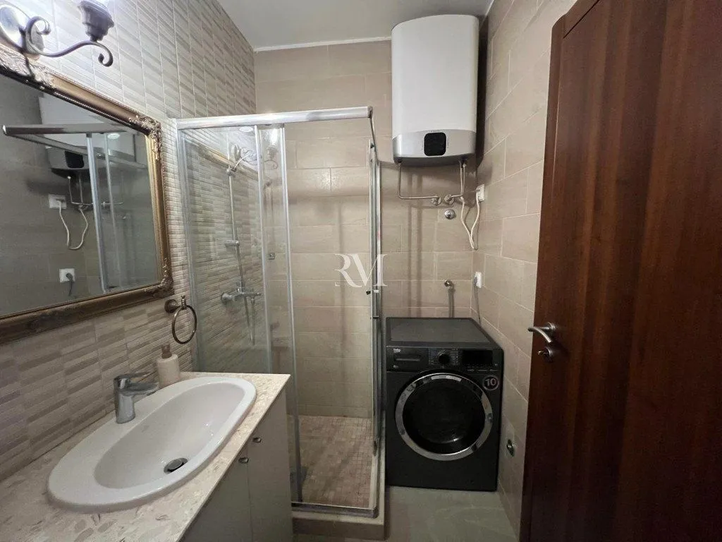 Prodaja, jednosoban stan, 47m², Pod Kuk, Tivat
