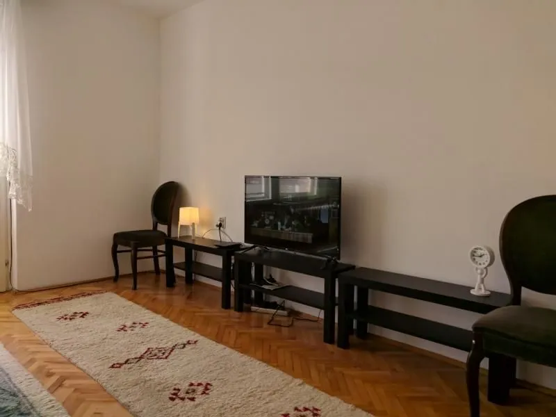 Izdavanje, četvorosoban stan, 95m², Palilula, Niš