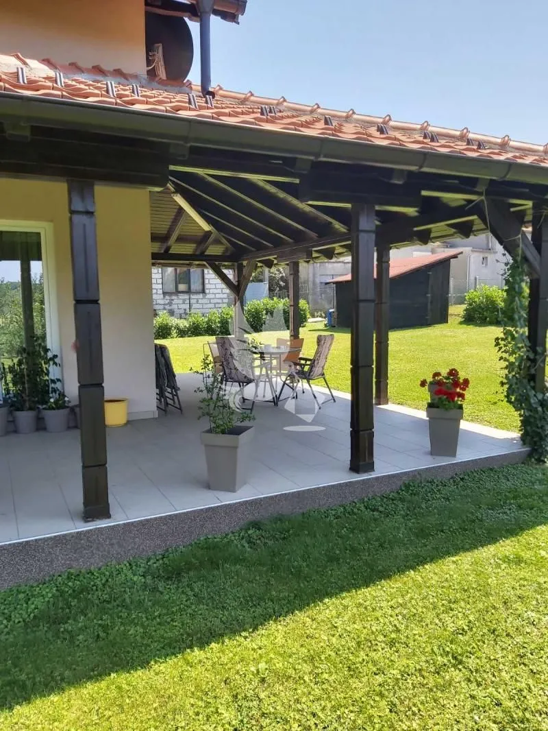 Prodaja, kuća, 220m², Sopot, Beograd