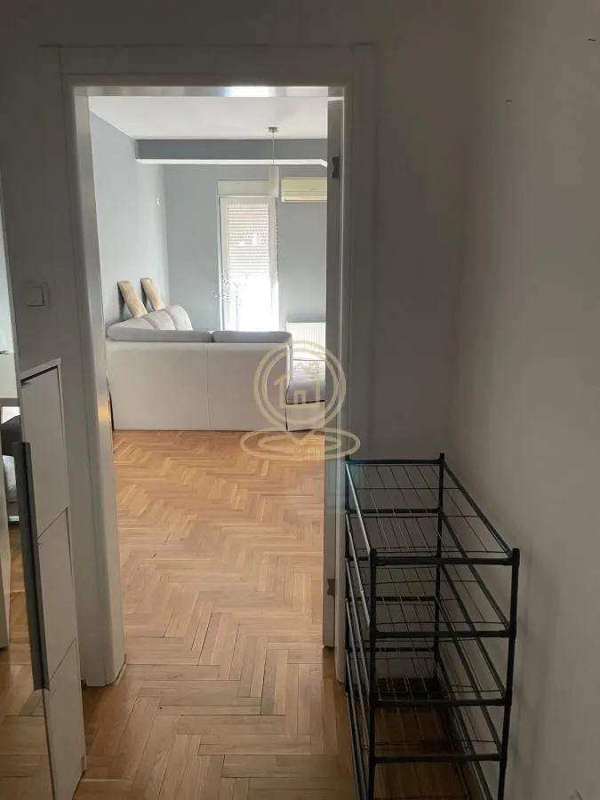 Izdavanje, stan, 60m², Centar, Novi Sad