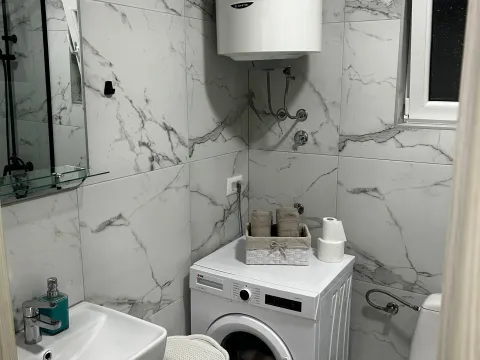 Rent, one bedroom apartment, 55m², Radanovići, Kotor - image 4