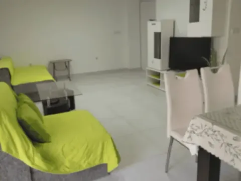 Rent, two bedroom apartment, 58m², Bečići, Budva - image 2