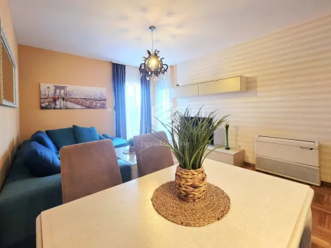 Prodaja, dvosoban stan, 75m², Pobrežje, Podgorica - image 2