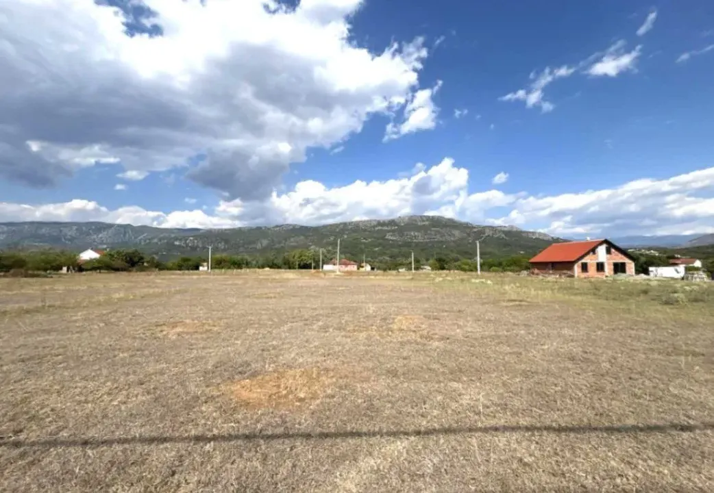 Prodaja, plac, 1000m², Pričelje, Podgorica