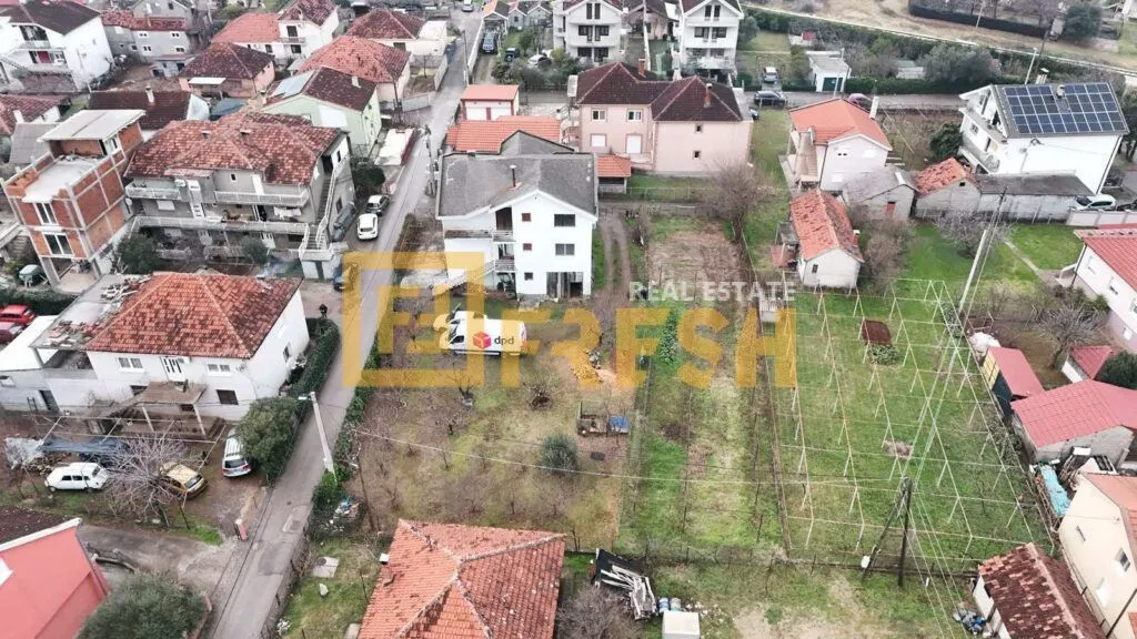 Prodaja, kuća, 350m², Zlatica, Podgorica