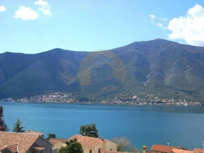 Sale, two bedroom apartment, 108m², Dobrota, Kotor