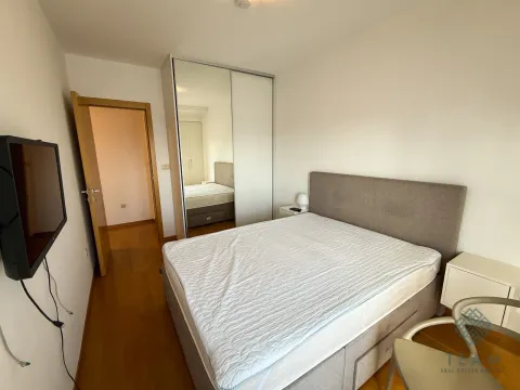 Izdavanje, trosoban stan, 101m², Momišići, Podgorica - image 9