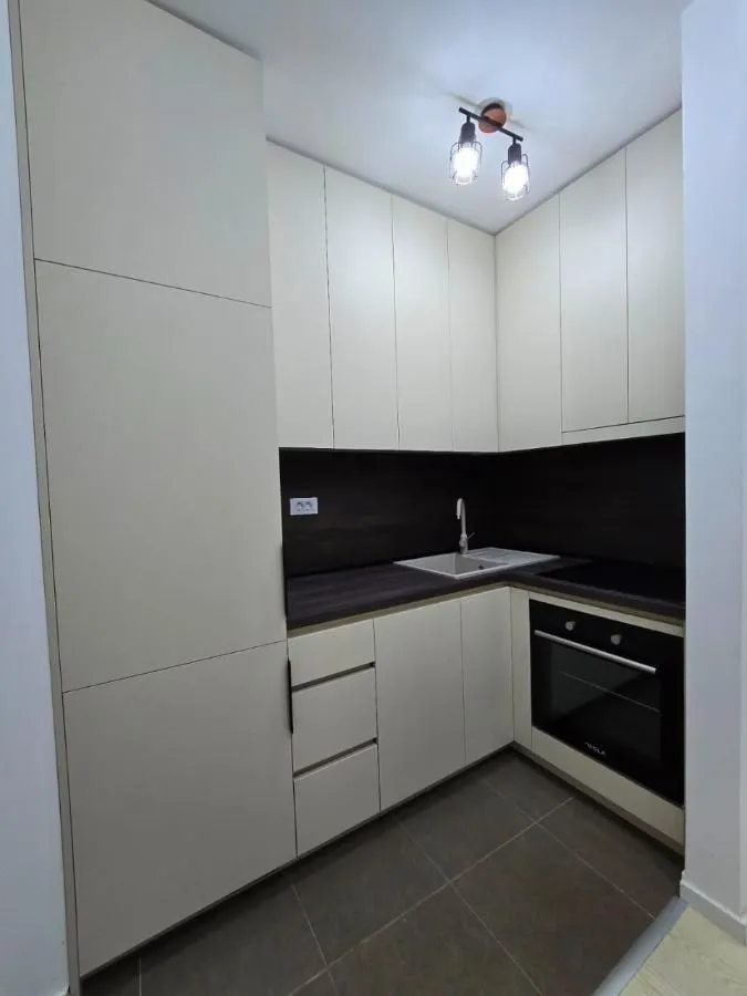Izdavanje, jednosoban stan, 40m², City Kvart, Podgorica