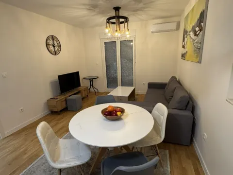 Rent, two bedroom apartment, 66m², Ljubović, Podgorica - image 2