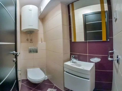 Sale, four bedroom apartment, 188m², Rozino, Budva - image 14