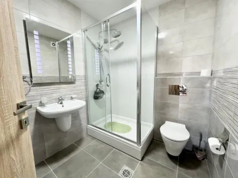 Izdavanje, dvosoban stan, 75m², Ljubović, Podgorica - image 4