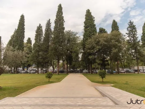 Izdavanje, jednosoban stan, 52m², Centar, Podgorica - image 10