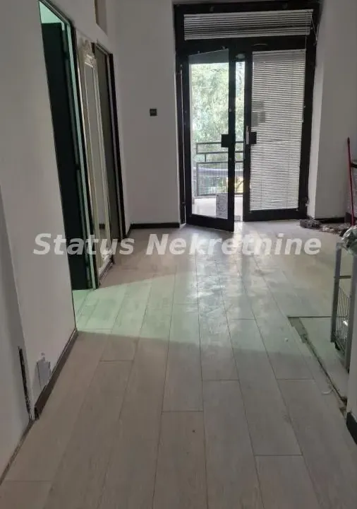 Izdavanje, poslovni prostor, 55m², Podbara, Novi Sad Sve Podlokacije