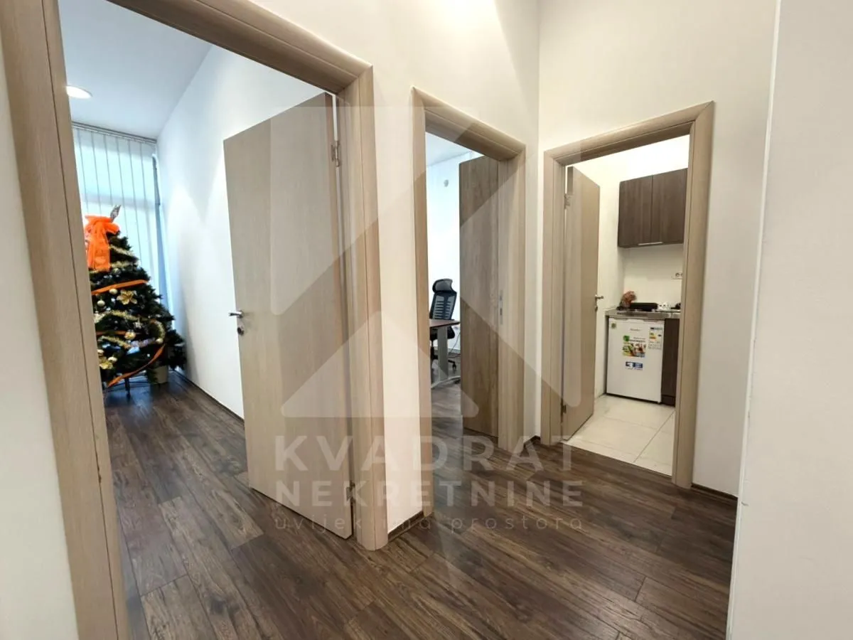 Rent, office space, 103m², City Kvart, Podgorica