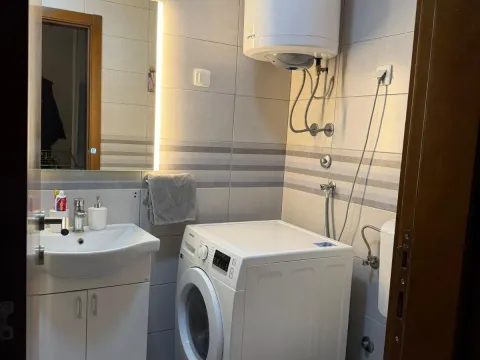 Prodaja, jednosoban stan, 49m², Centar, Nikšić - image 8