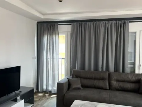 Izdavanje, dvosoban stan, 90m², Kalimanj, Tivat - image 5