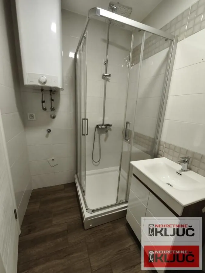 Prodaja, dvosoban stan, 40m², Detelinara, Novi Sad Sve Podlokacije