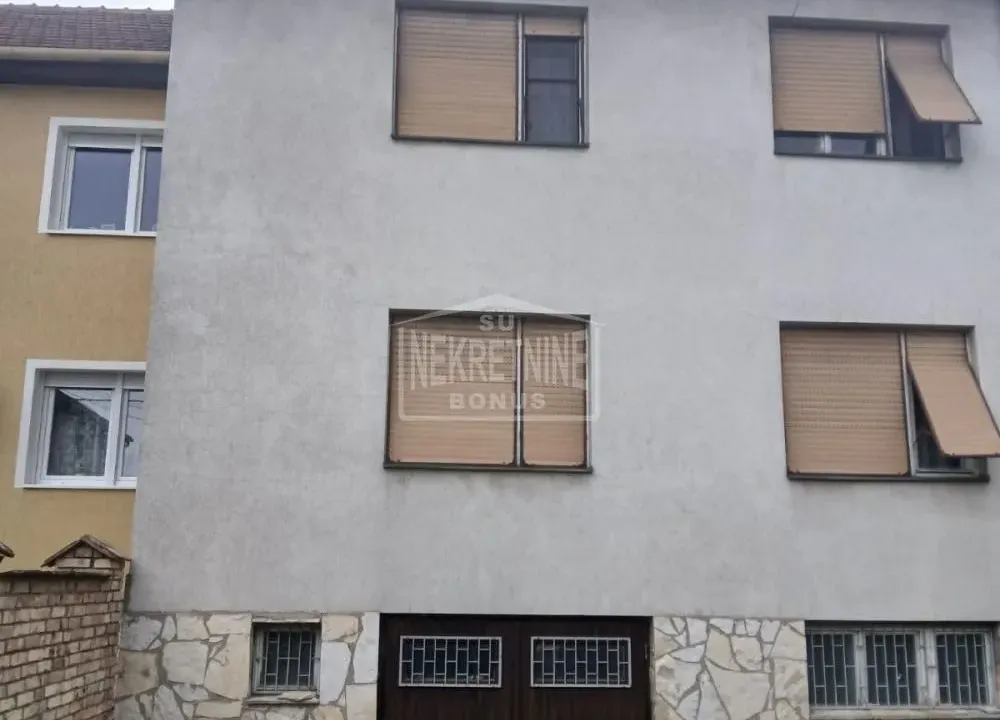 Prodaja, kuća, 180m², Kertvaroš, Subotica