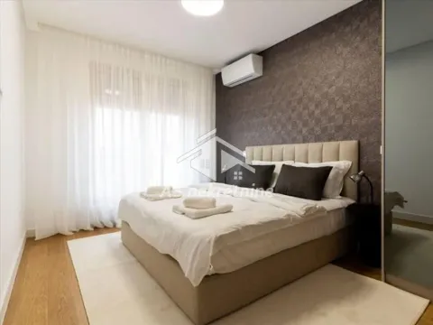 Izdavanje, trosoban stan, 104m², Vračar Sve Podlokacije, Beograd - image 7