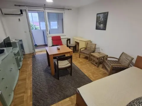 Stan in Nova Detelinara