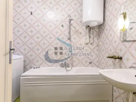 Sale, three bedroom apartment, 72m², Zeleni Venac, Beograd - image 16