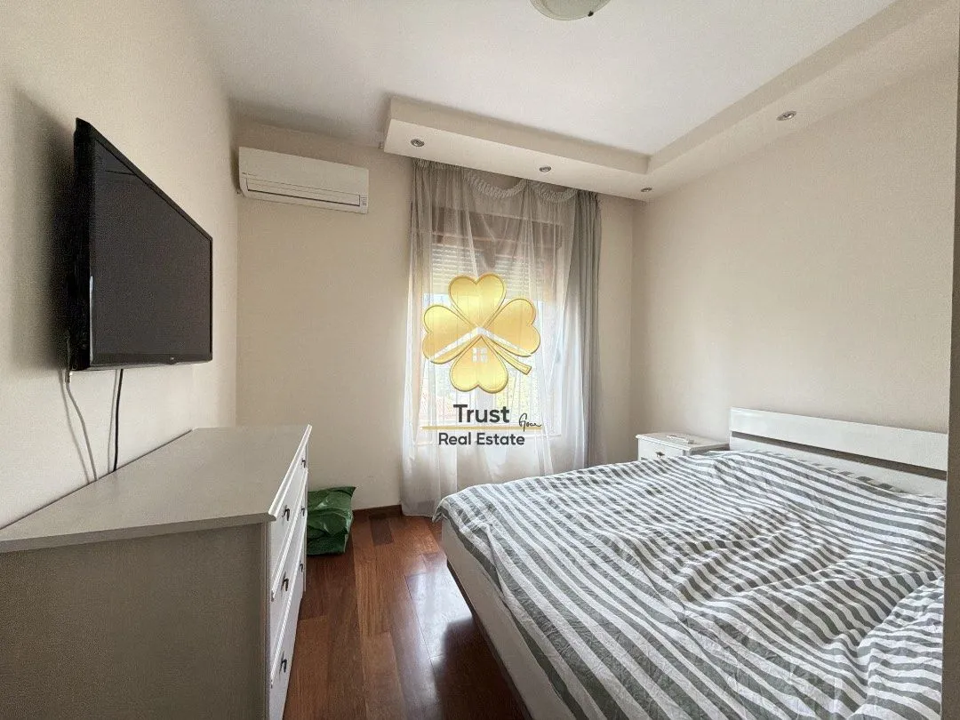 Izdavanje, dvosoban stan, 75m², Centar, Podgorica