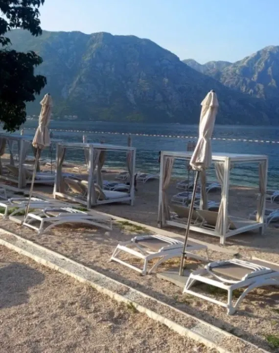 Prodaja, kuća, 270m², Prčanj, Kotor