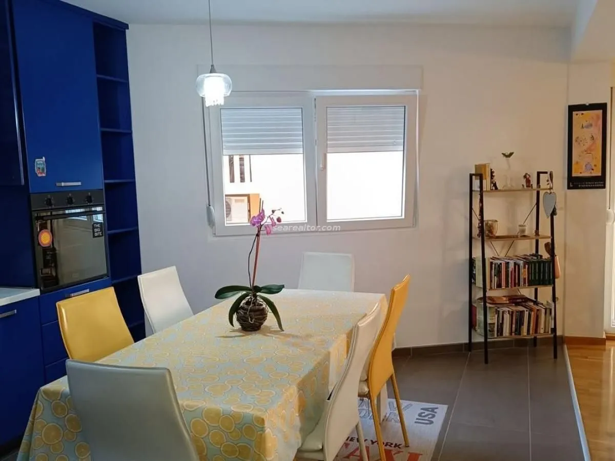 Rent, two bedroom apartment, 81m², Tivat, Crna Gora