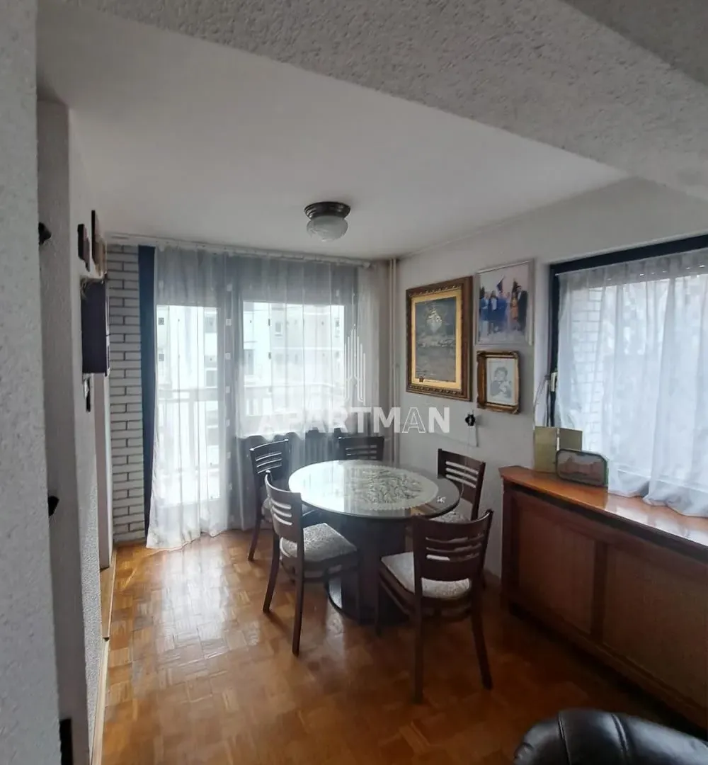 Sale, four bedroom apartment, 109m², Vračar Sve Podlokacije, Beograd