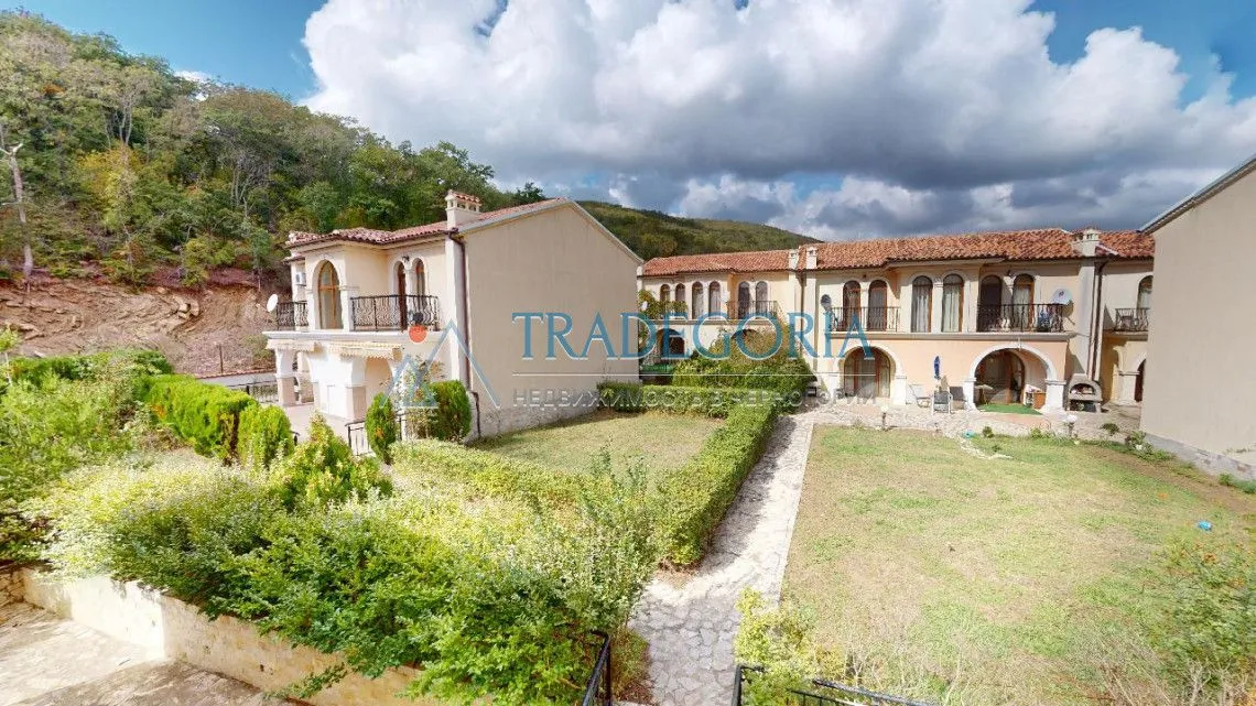 Prodaja, kuća, 217m², Zeleni, Rožaje