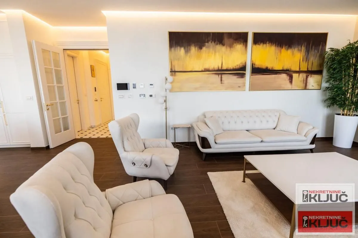Izdavanje, četvorosoban stan, 135m², Tatarsko brdo, Petrovaradin