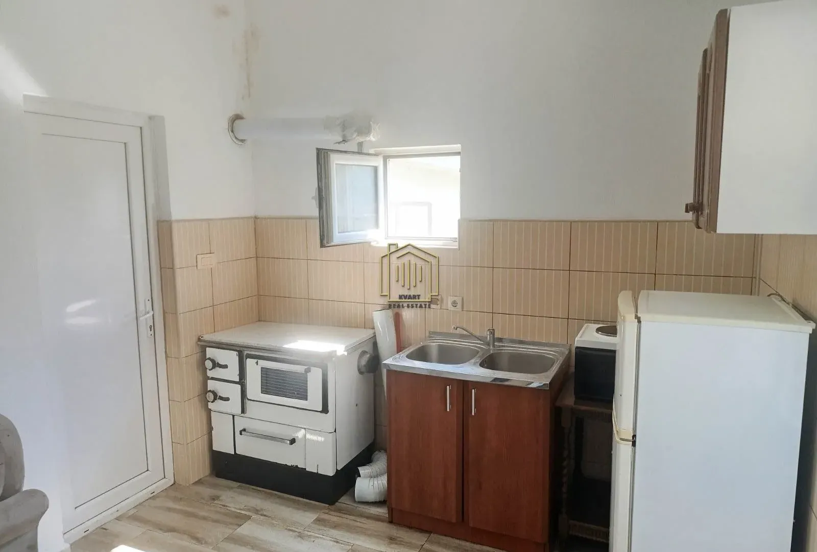 Izdavanje, kuća, 32m², Spuž, Danilovgrad